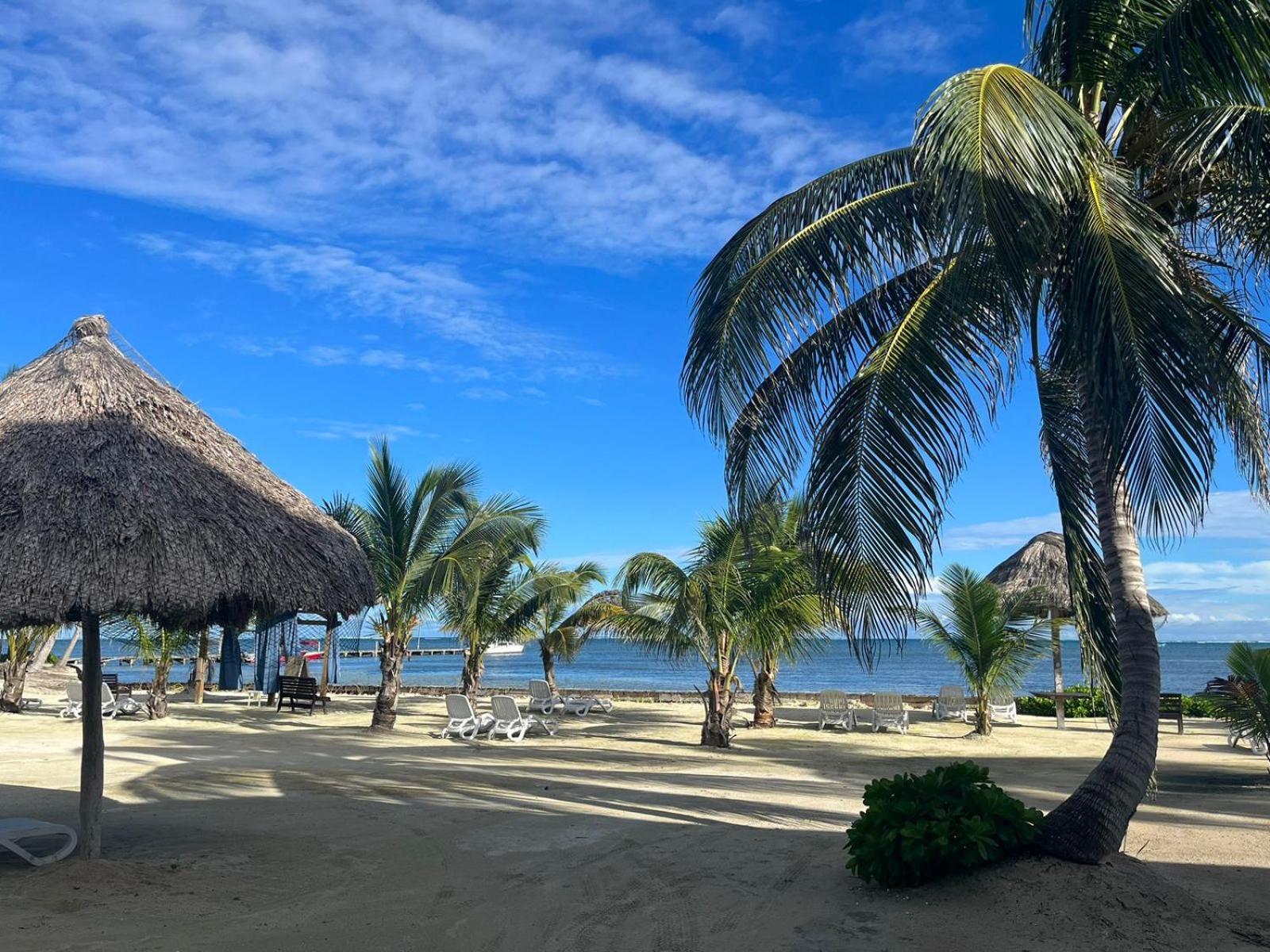 Captain Morgan'S Retreat San Pedro  Ngoại thất bức ảnh