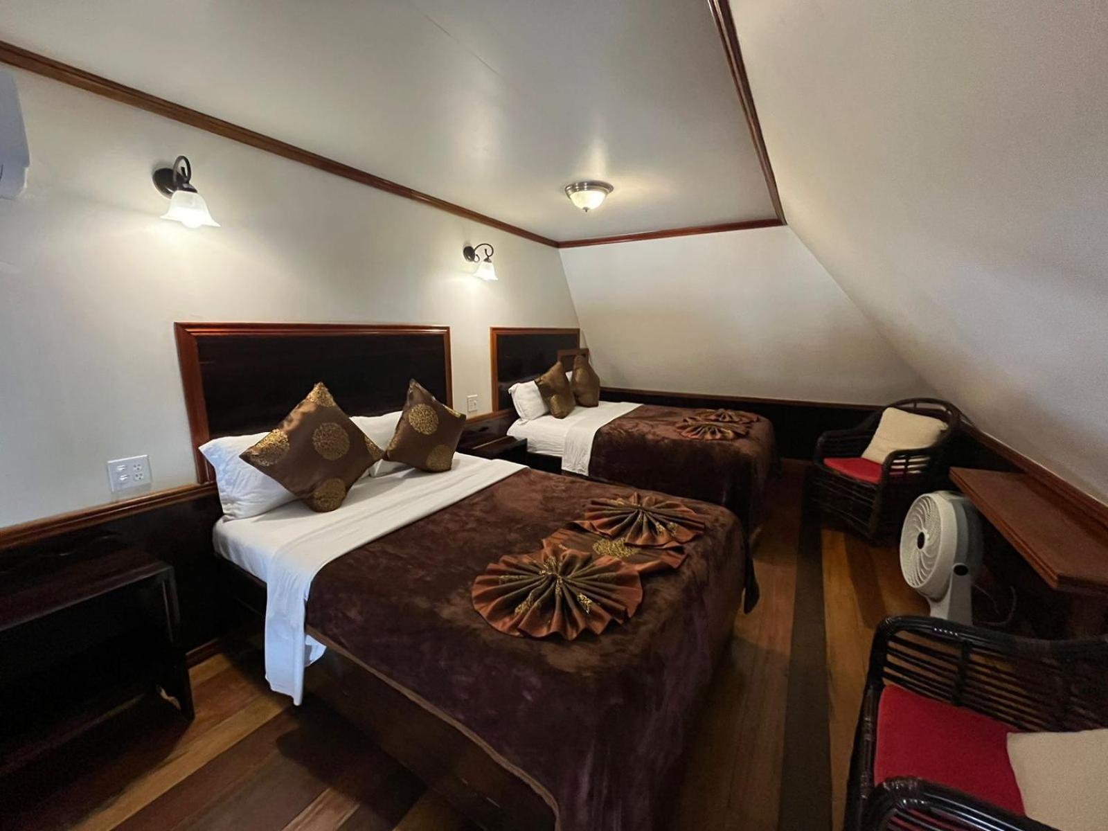 Captain Morgan'S Retreat San Pedro  Ngoại thất bức ảnh