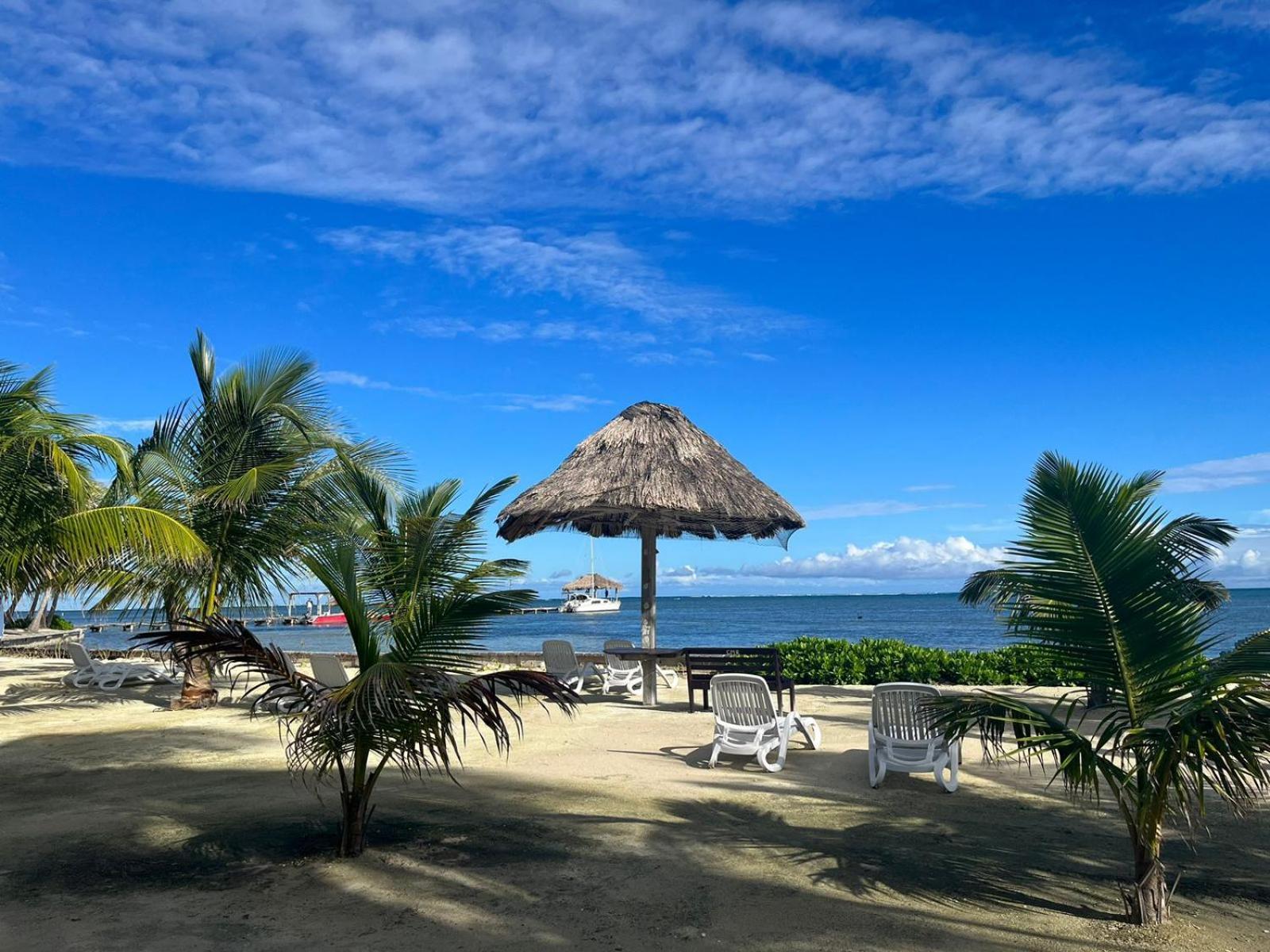 Captain Morgan'S Retreat San Pedro  Ngoại thất bức ảnh