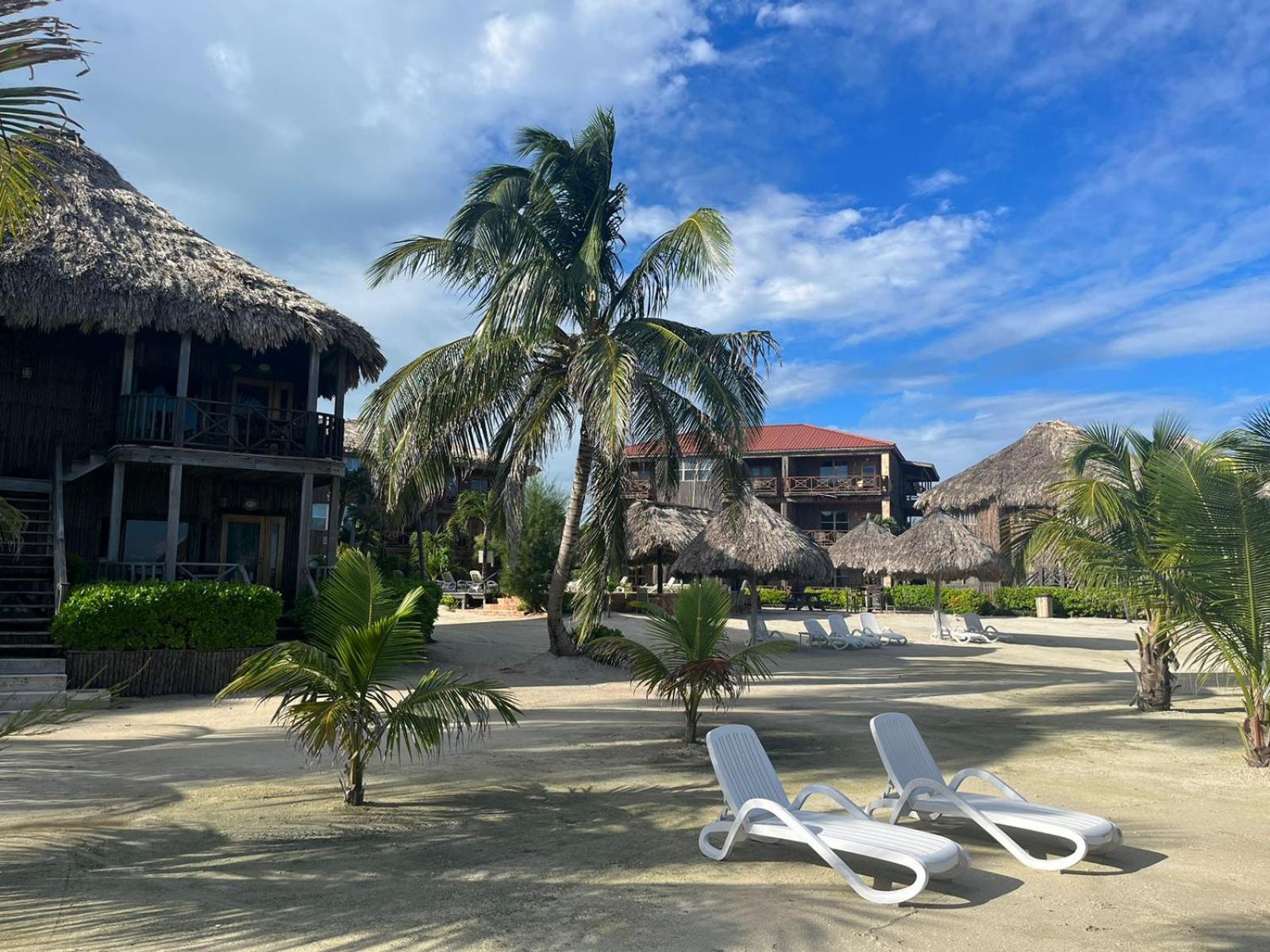 Captain Morgan'S Retreat San Pedro  Ngoại thất bức ảnh