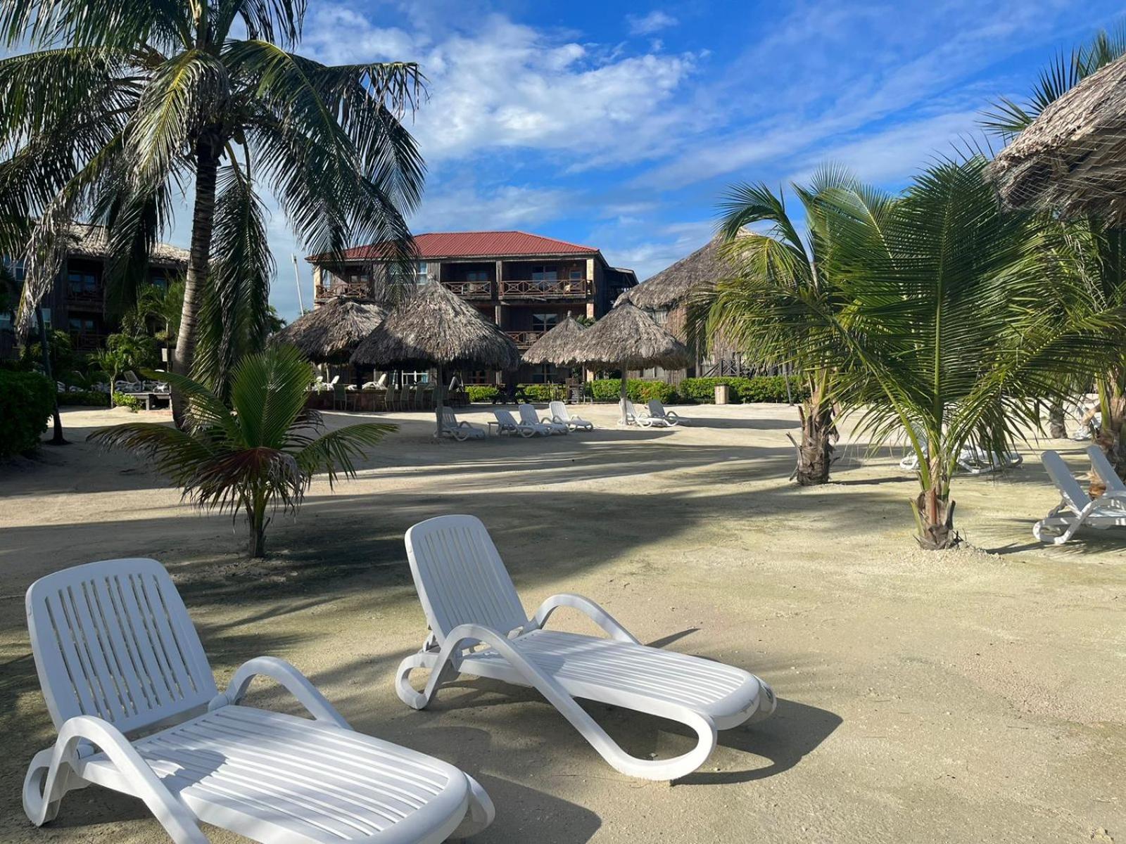 Captain Morgan'S Retreat San Pedro  Ngoại thất bức ảnh