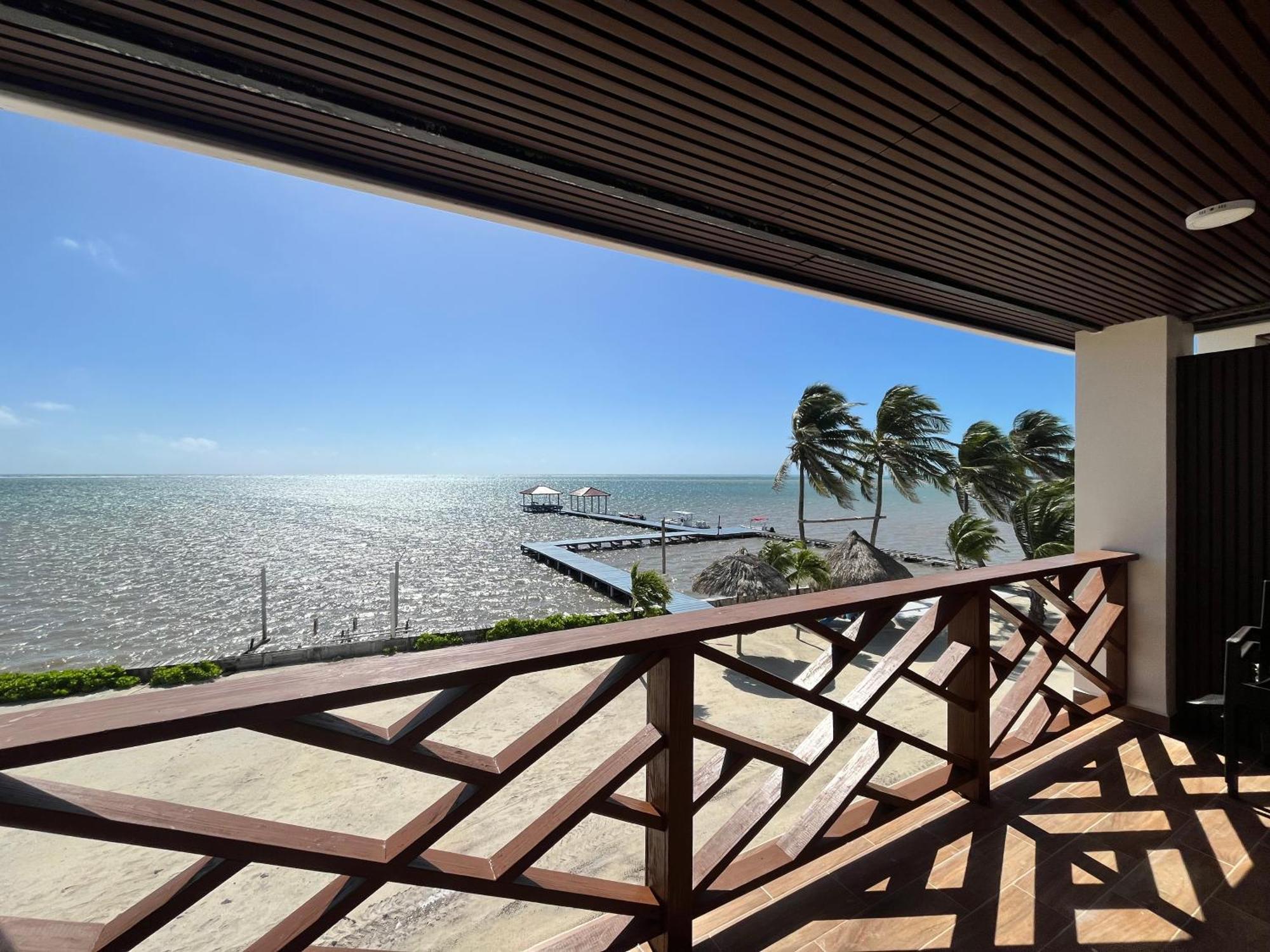 Captain Morgan'S Retreat San Pedro  Ngoại thất bức ảnh